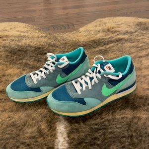 Nike Air Epic Vintage Teal